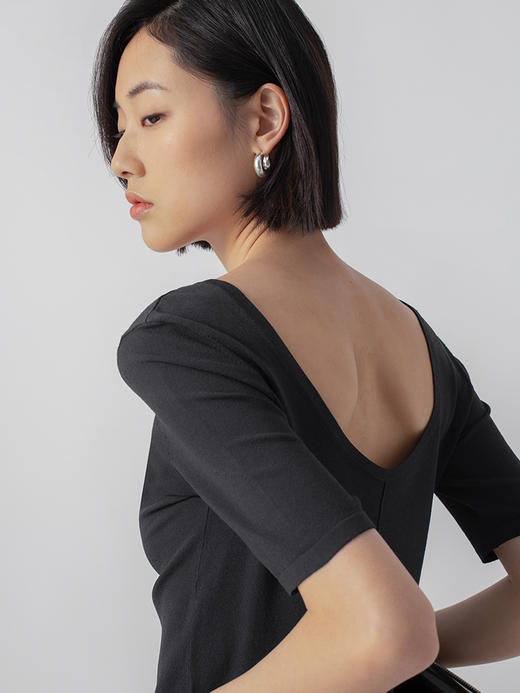 322工房挖剪露肤人造丝露背T恤2023春夏款显瘦针织打底套头衫B033 商品图0