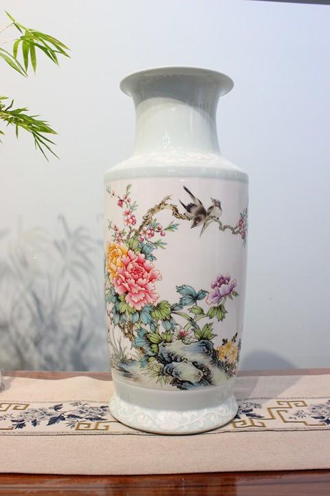 工笔粉彩富贵迎春金钟瓶 商品图0