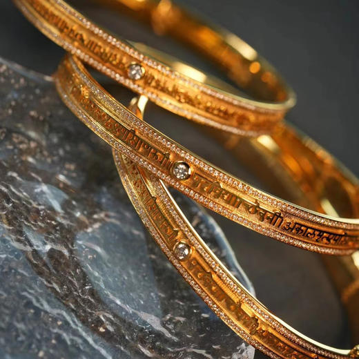 龢盒原创 18k金镶钻绿度母心咒护佑手镯 商品图0