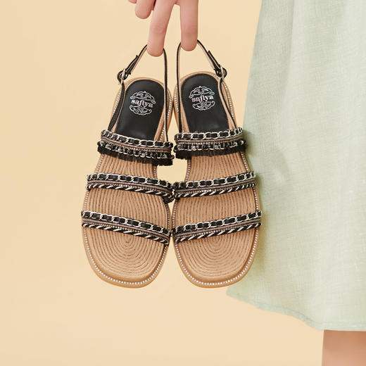 Safiya/索菲娅2023夏季新品露趾一字带气质闪钻小香仙女风凉鞋 SF32115059 商品图11