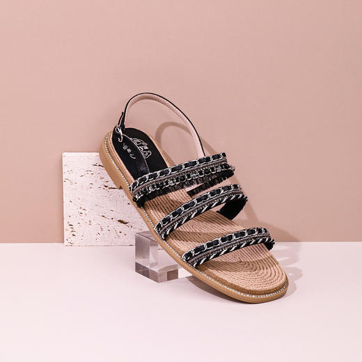 Safiya/索菲娅2023夏季新品露趾一字带气质闪钻小香仙女风凉鞋 SF32115059 商品图3