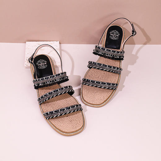 Safiya/索菲娅2023夏季新品露趾一字带气质闪钻小香仙女风凉鞋 SF32115059 商品图4