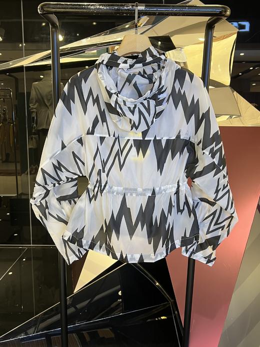 山峰印花夹克 商品图5