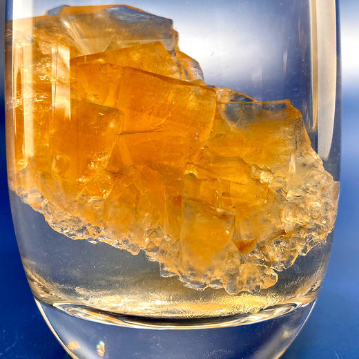 『云南老冰糖』质地纯净，淡黄晶莹，传统手工熬制，含更多的甘蔗天然成分 商品图3