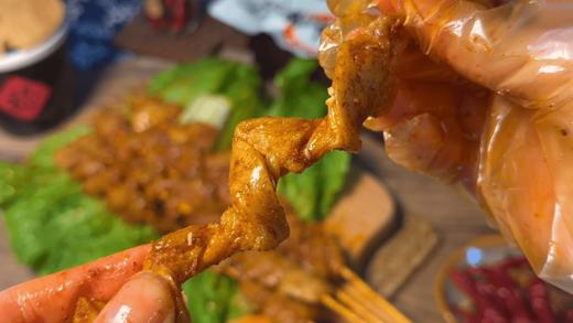 【辣霸霸烤面筋（烧烤味）】一根抵别人两根，吃到饱💯 香辣酥麻好吃😭终于实现烤面筋自由💯 独立包装👍🏻随吃随拿❗从此告别路边摊👋🏻👋🏻 商品图7