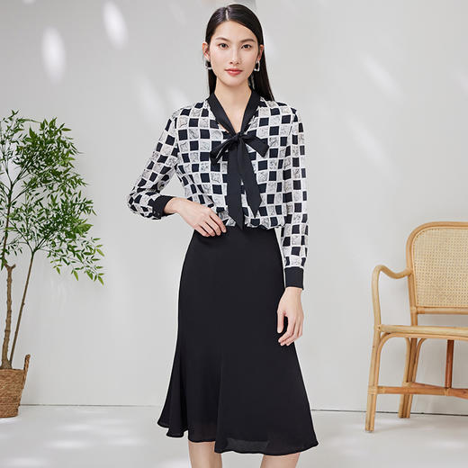 EITIE爱特爱夏季新品时尚气质通勤显瘦高腰半身裙女7006710 商品图3