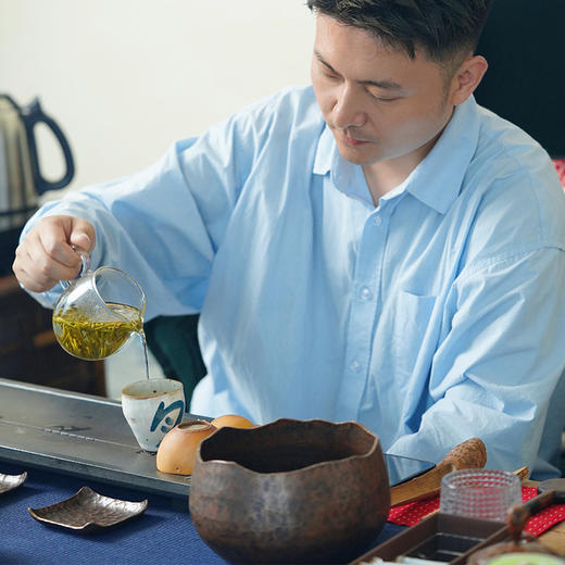 【斌哥优选】手工传承蒙顶黄芽。三麸三包，7天才完成所有工序。全国十大名茶之一，入口即甜，豆香明显，花果香馥郁。四川限定应季食物。 商品图1