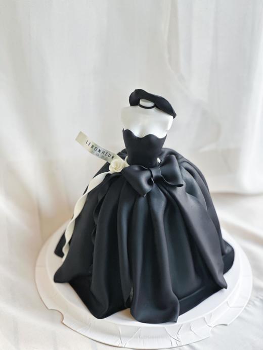 小黑裙 · 奶油蛋糕 商品图0