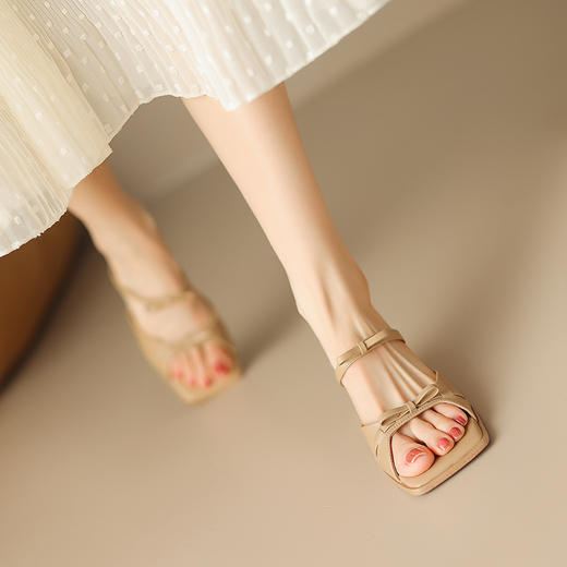 新款度假风，平头坡跟蝴蝶结凉拖HBP-5277 商品图1