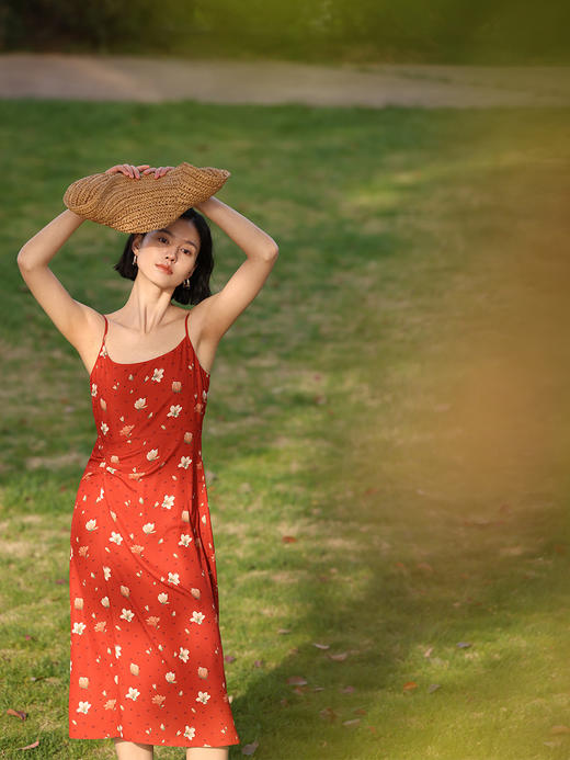 HeyDress原创玉兰花吊带连衣裙女夏季法式碎花收腰设计感浪漫裙子 商品图0