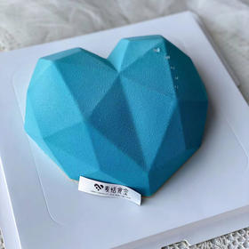 钻石心喷砂慕斯（提前2天预定）约7寸；4个口味（树莓夹心）