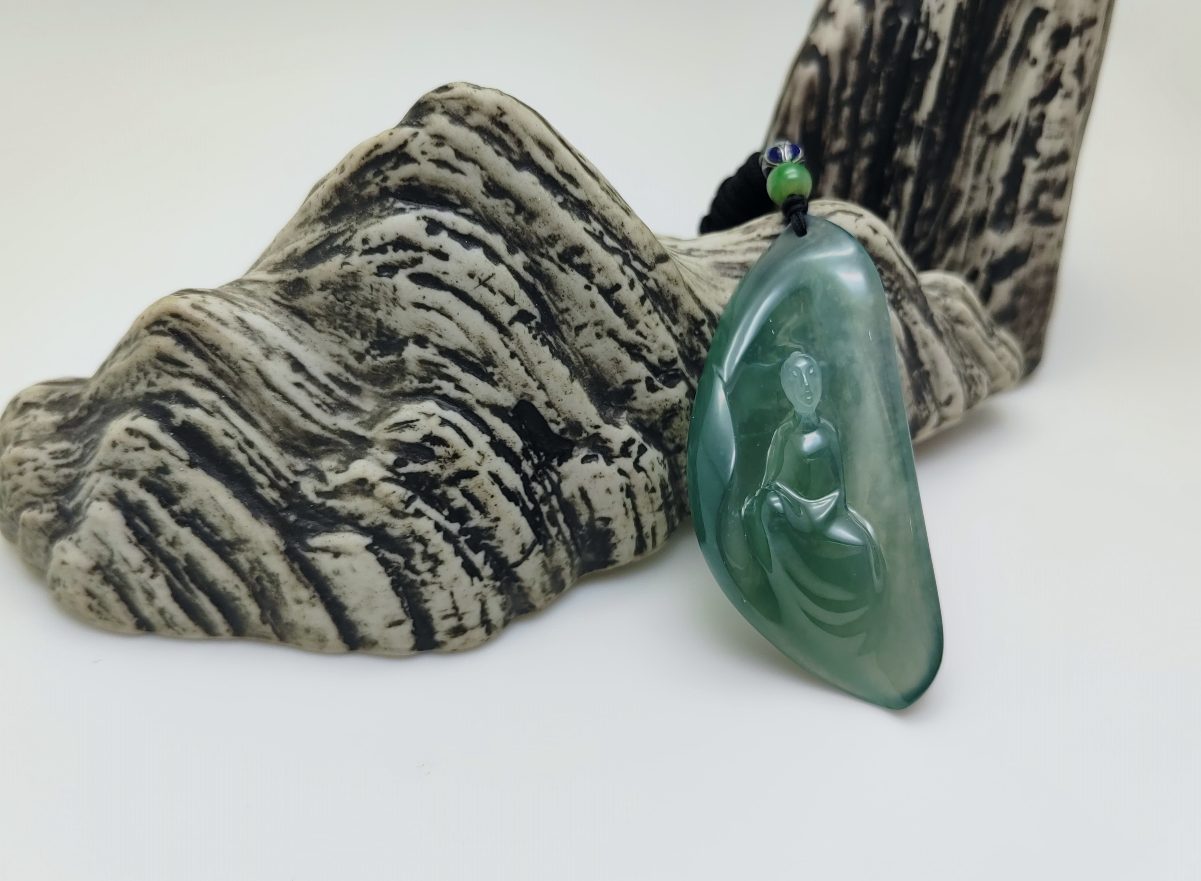 绿晴水冰透静思挂件