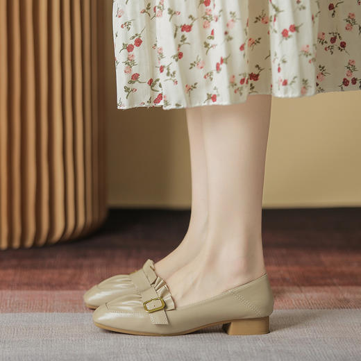 「三款配色！简约设计」方头粗跟单鞋 女春夏新款方扣褶皱浅口中跟奶奶鞋女工作鞋 商品图1