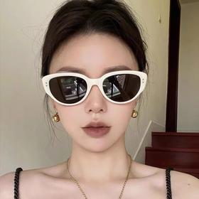【潮爆ins！美式复古墨镜】2023复古美式猫眼墨镜，女偏光防紫外线防晒，街拍凹造型椭圆形太阳眼