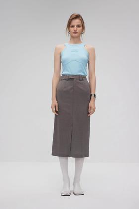 胸部结构线修身背心