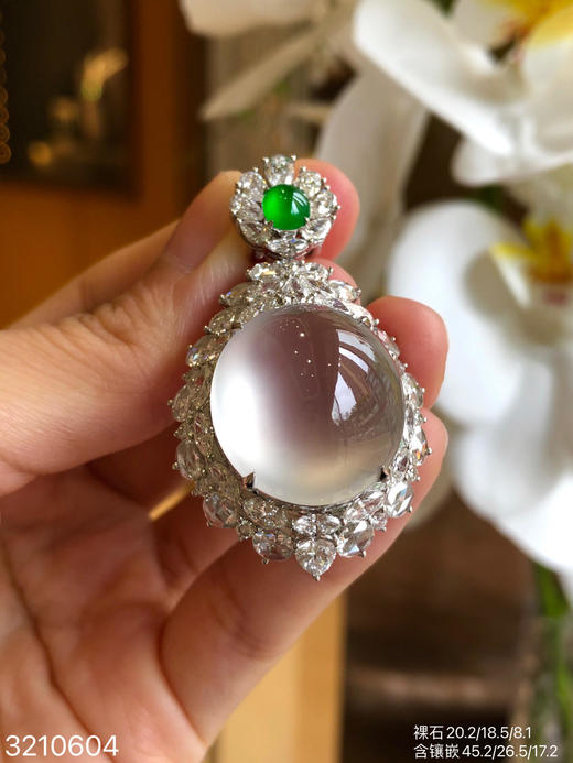 3210604，玻璃蛋面吊坠。具体价格微信咨询 商品图5