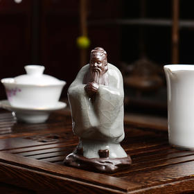 成艺青瓷孔子茶宠陆羽茶圣茶宠哥窑摆件可养开片冰裂釉茶具茶道配件