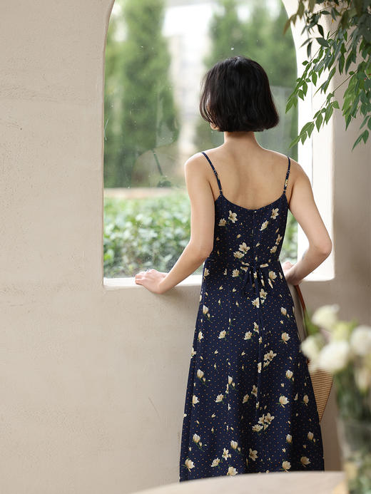 HeyDress原创玉兰花吊带连衣裙女夏季法式碎花收腰设计感浪漫裙子 商品图3