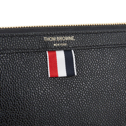 THOM BROWNE 汤姆 布朗 男包 男士牛皮经典卵石纹条纹拼饰拉链手拿包 MAC074A00198 商品图3