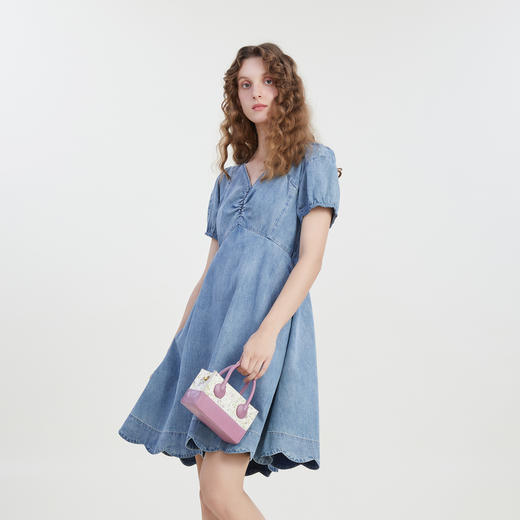 谜底复古V领牛仔连衣裙短袖2023夏季新款收腰显瘦中长裙232ML0624 商品图1
