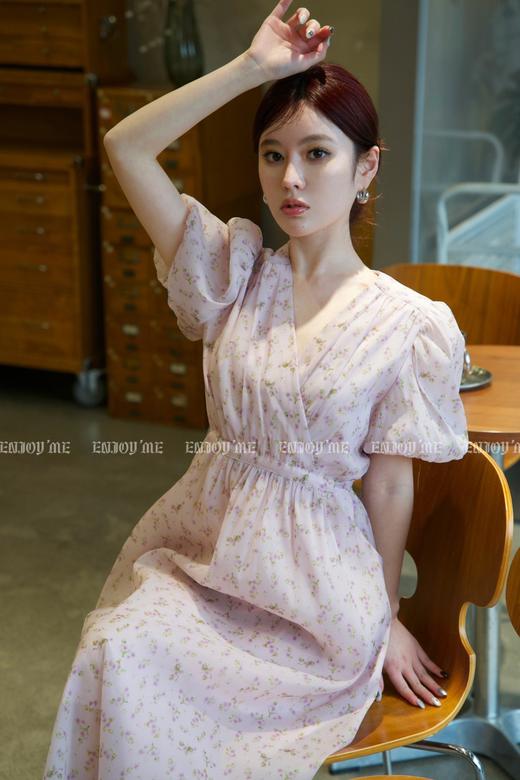 【门店同款】2023年夏季V领系带温柔风连衣裙 150566149 商品图2