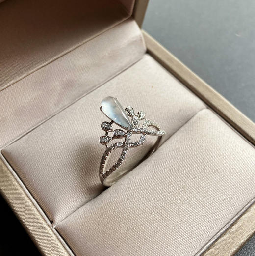 玻璃种翡翠皇冠戒指18k白金钻石镶嵌 商品图1