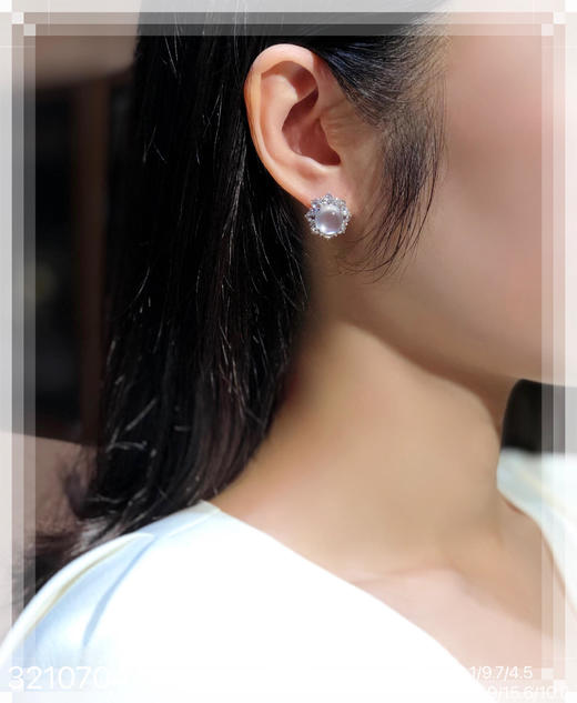 3210704，玻璃蛋面耳钉。具体价格微信咨询 商品图4