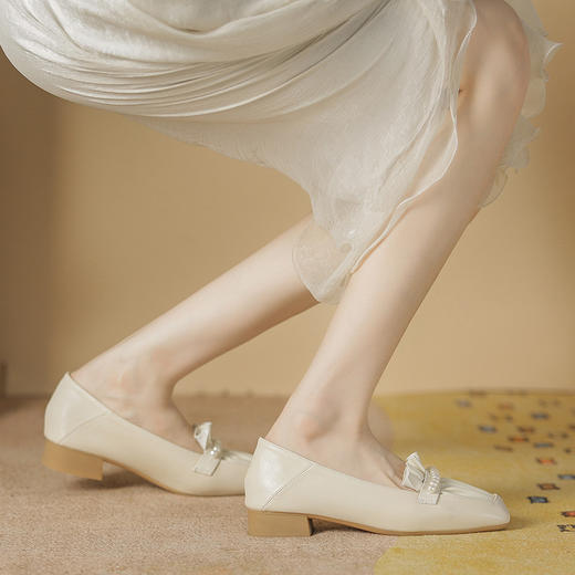 「三款配色！法式复古风」浅口粗跟单鞋女春夏季新款褶皱奶奶鞋女软皮温柔单鞋女 商品图2