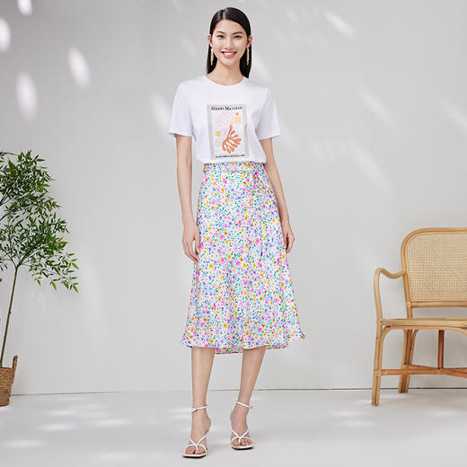 EITIE爱特爱夏季新款时尚百搭打底舒适弹力圆领印花T恤女7002703 商品图1