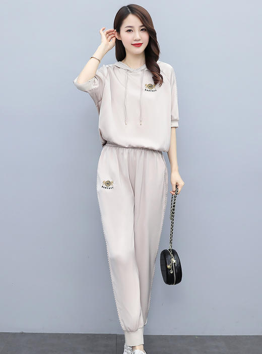 23新款时尚醋酸绣花拼接连帽修身显瘦套装YWY8813K198-6 商品图6