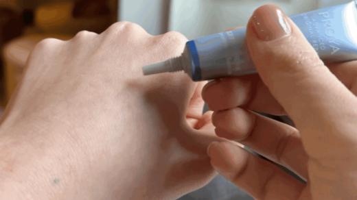 //【珀莱雅源力精华】迎来了2.0升级版‼️ 【89💰到手30Ml（7.5Ml✖️4支）】（原价299RMB） 比1.0更🐮🍺 爆皮泛红一下子就缓解下来了 再也不怕A醇刷酸翻车！ 商品图1