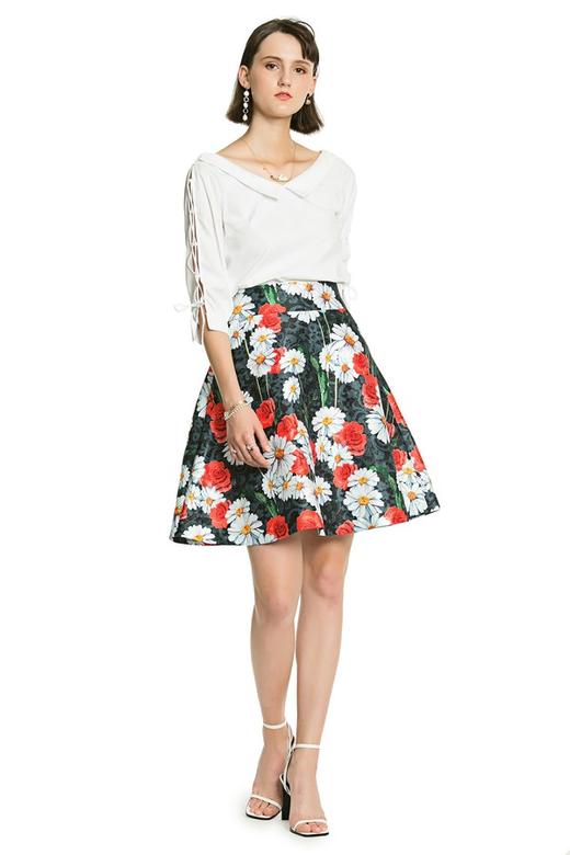 FIVE PLUS（5+） V型领镂空中袖上衣 3102 商品图4