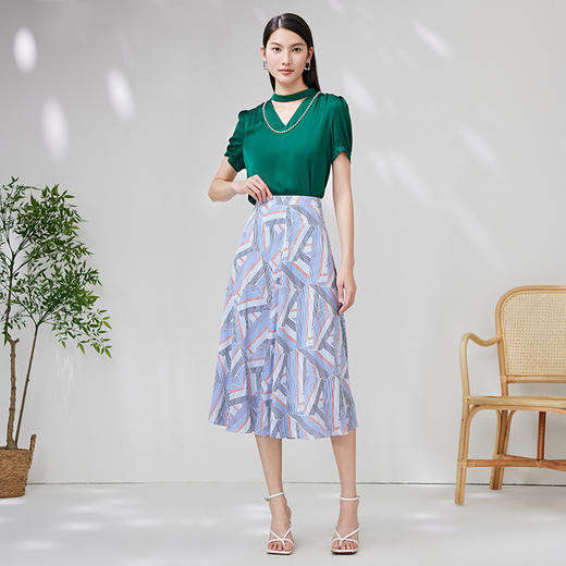 EITIE爱特爱夏季新品通勤百搭简约优雅舒适小上衣7013712 商品图4