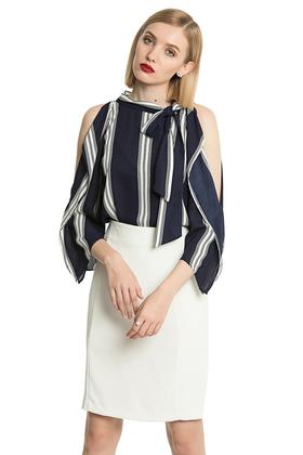 AVA 条纹挖肩系带上衣 2355