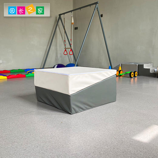 感统训练大斜坡器材平衡木斜坡垫折叠跳箱软体幼儿园体操前手翻垫 商品图3