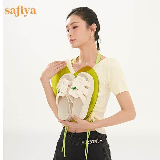 Safiya/索菲娅 2023夏季新品IP炸毛兔溶解底编织露趾休闲一字拖鞋SF32110019 商品图11