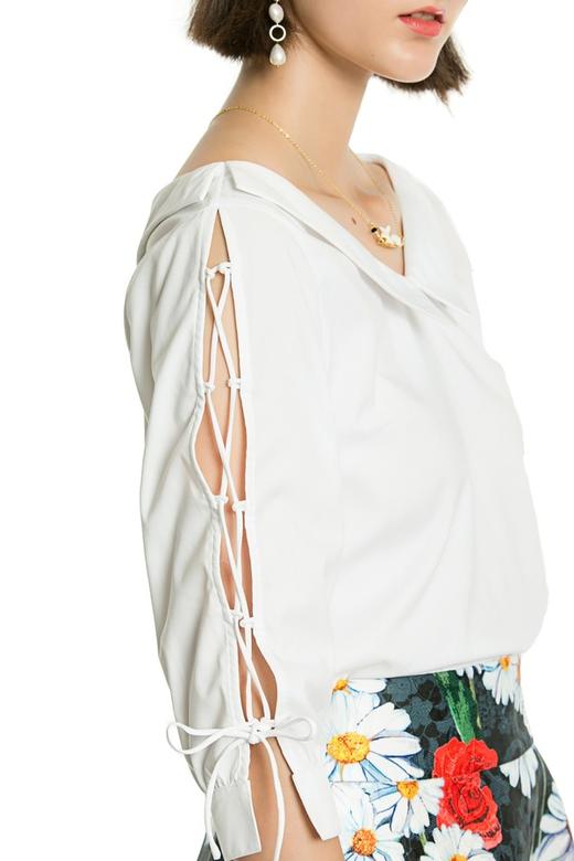 FIVE PLUS（5+） V型领镂空中袖上衣 3102 商品图3