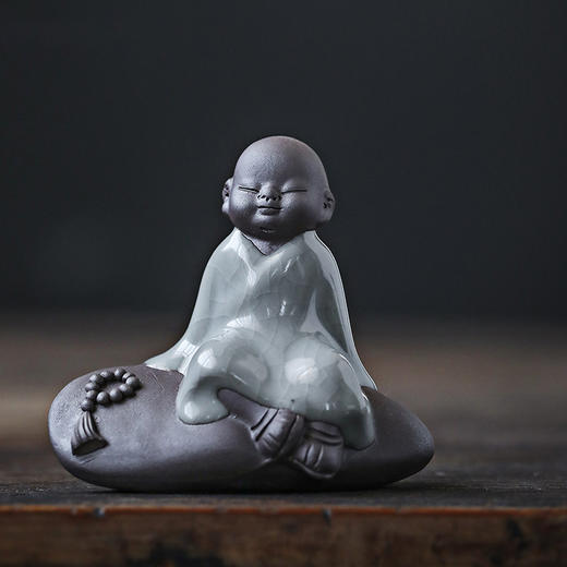 成艺无忧小和尚茶宠静思茶宠摆件创意哥窑青瓷精品可养开片小和尚纯手工茶玩茶道配件 商品图1