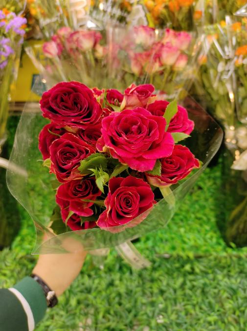 红丝绒玫瑰花束（拼团） 商品图3