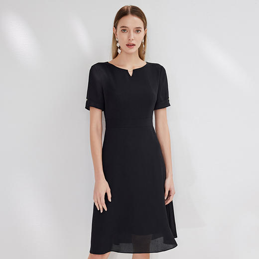 EITIE爱特爱大方简约高级感黑色收腰连衣裙通勤时尚气质夏新款B07170 商品图2