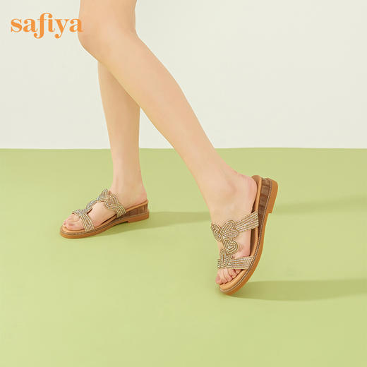 Safiya/索菲娅 2023夏季新品波西米亚爱心闪钻休闲坡跟露趾一字拖鞋SF32110407 商品图5