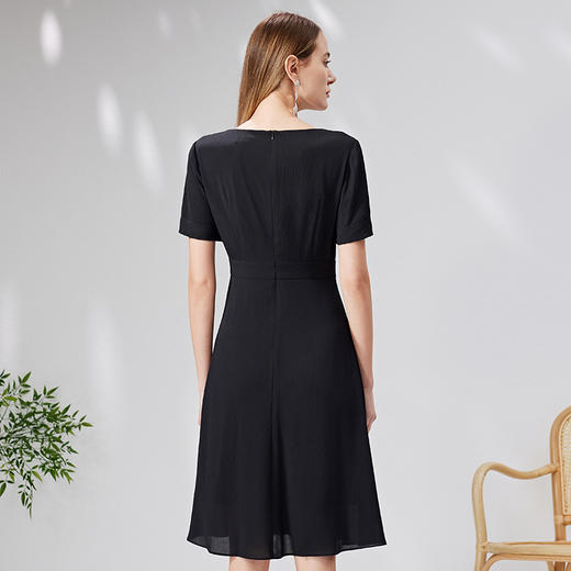 EITIE爱特爱大方简约高级感黑色收腰连衣裙通勤时尚气质夏新款B07170 商品图4