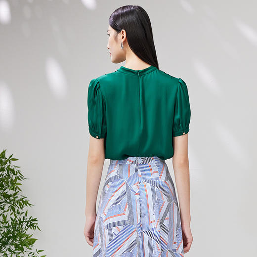 EITIE爱特爱夏季新品通勤百搭简约优雅舒适小上衣7013712 商品图5