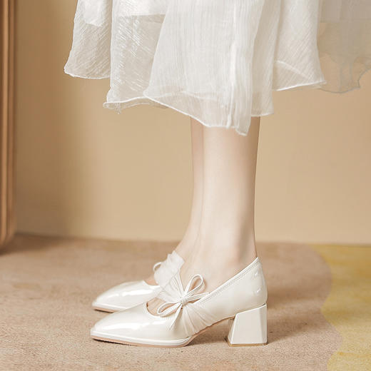 「两款配色！玛丽珍鞋」2023年春夏季新款方头粗跟蝴蝶结高跟鞋女漆皮浅口单鞋女 商品图0