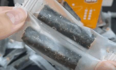 【臻邦 · 海苔肉松蛋卷】🔥各大网红主播都在吃的海苔肉松蛋卷！ ‼️0.2r一根的小零食 |  一箱约100根，🥳平均每根才2毛钱，四舍五入不要钱！ 商品图2