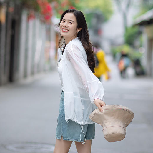 夏日轻薄透气连帽皮肤衣 商品图1