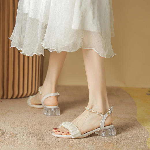 「两款配色！法式小香风」凉鞋女夏2023夏季新款粗跟凉鞋女褶皱云朵一字扣凉鞋女 商品图1