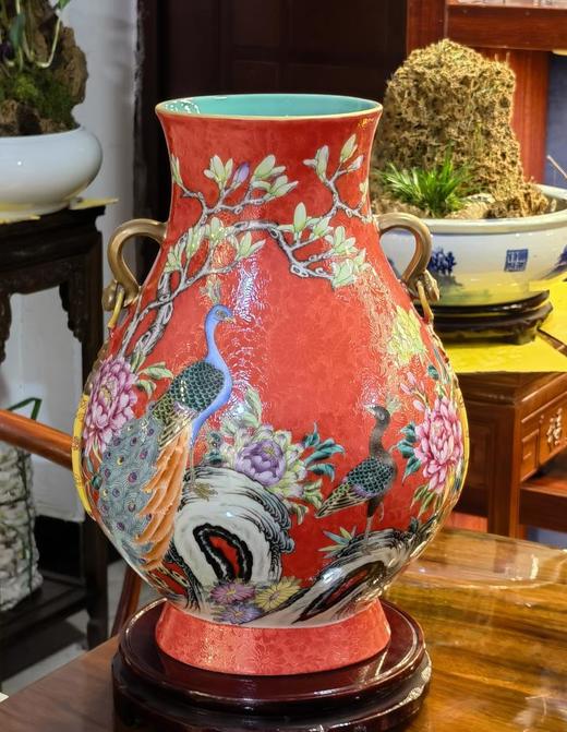 红地扒花锦堂富贵双耳福筒 商品图0