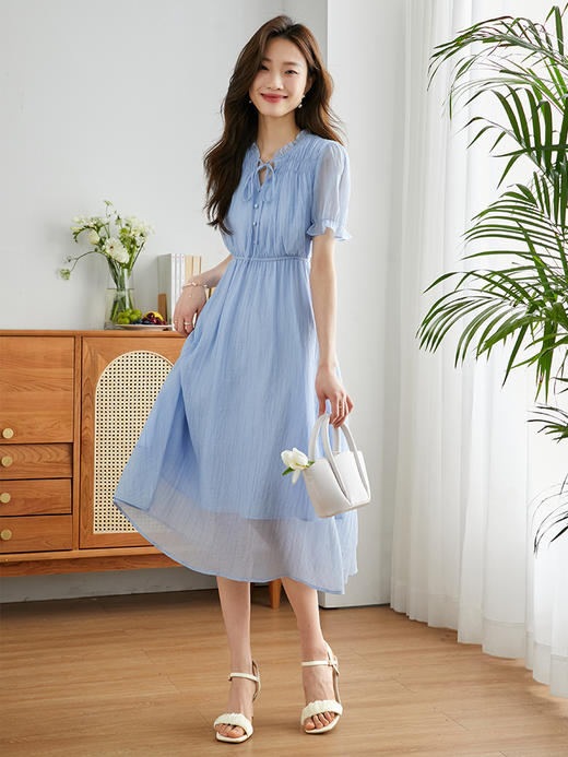 【专属特价】熙世界褶皱肌理质感天丝连衣裙女收腰气质水雾蓝仙女裙子2025夏季 商品图0