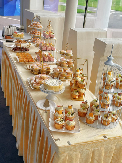 「惠州天安数码城·科创公园」会议茶歇甜品台案例 商品图0